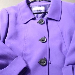 Stunning ladies Tahari Jacket